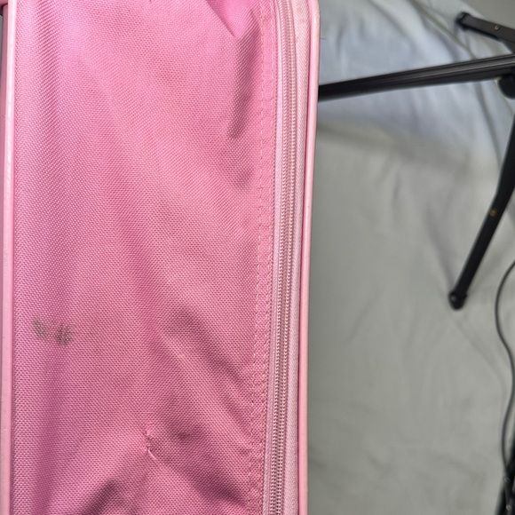 Hello Kitty Pink and Blue Kids Suitcase - Picture 6 of 6